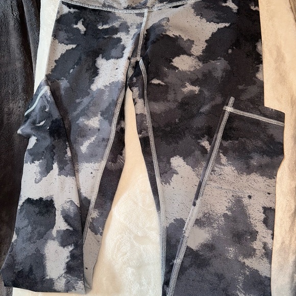 Brand New Lululemon Wonder Under Tights - Picture 2 of 4